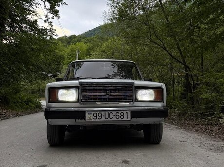 LADA (VAZ) 2107