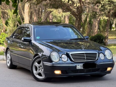 Mercedes E 240