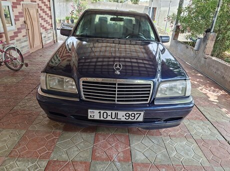 Mercedes C 240