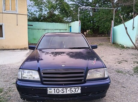 Mercedes C 180