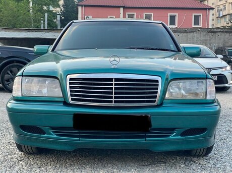Mercedes C 180