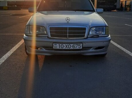 Mercedes C 280