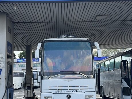 Mercedes 0403