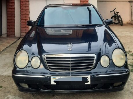 Mercedes E 270