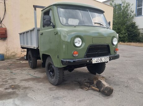 UAZ 3303