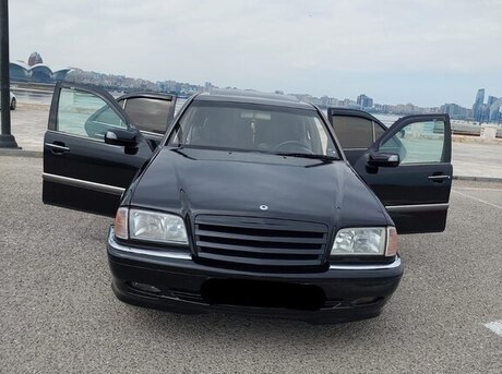 Mercedes C 230