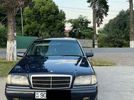 Mercedes C 180