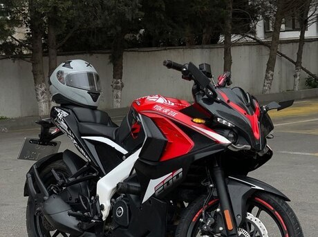 Bajaj Pulsar RS 200