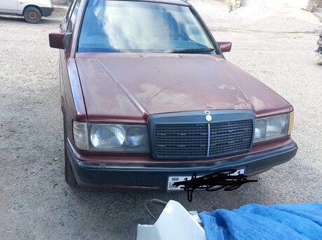 Mercedes 190