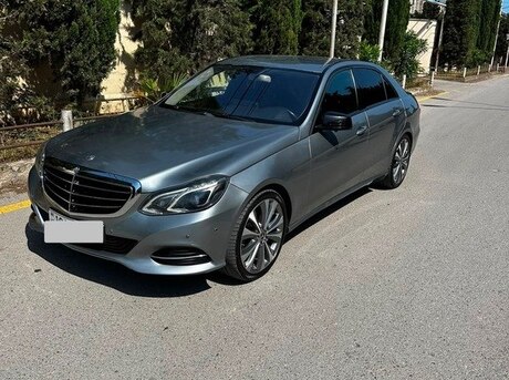 Mercedes E 220