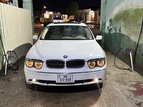 BMW 745