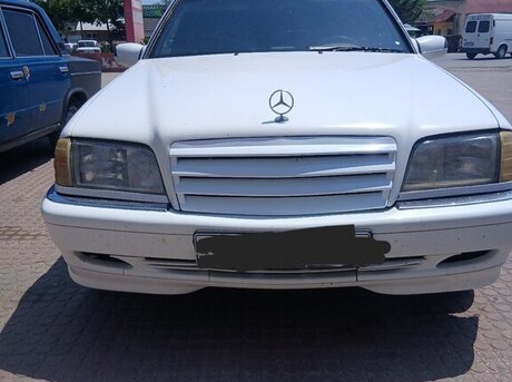 Mercedes C 180