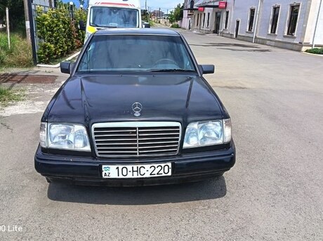 Mercedes E 220