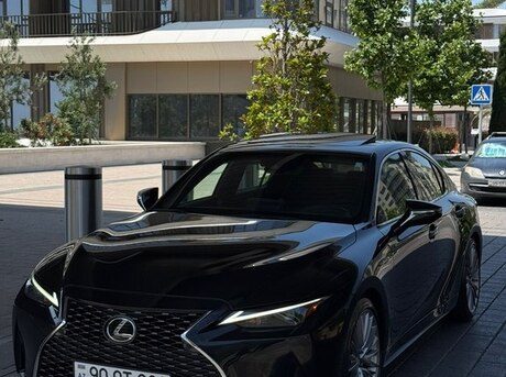 Lexus IS 300 2025