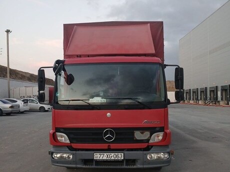 Mercedes Atego 818
