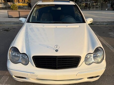 Mercedes C 240