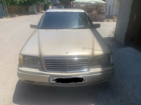 Mercedes C 180