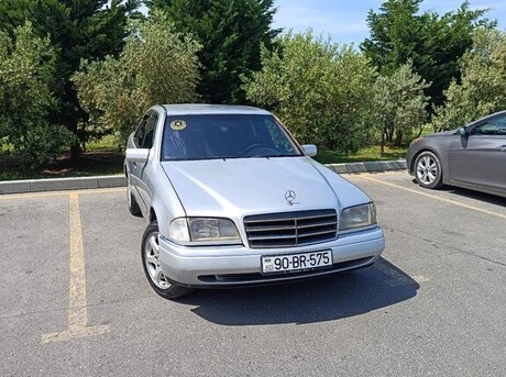 Mercedes C 180