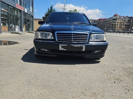 Mercedes C 280