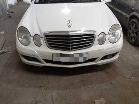 Mercedes E 220