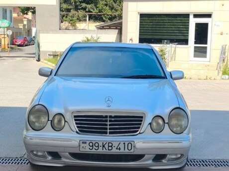 Mercedes E 220