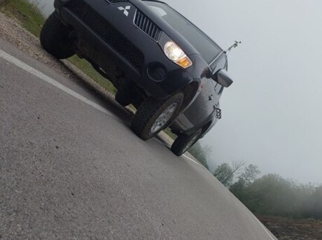 Mitsubishi L200