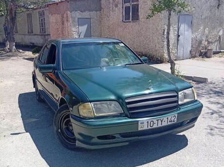 Mercedes C 180