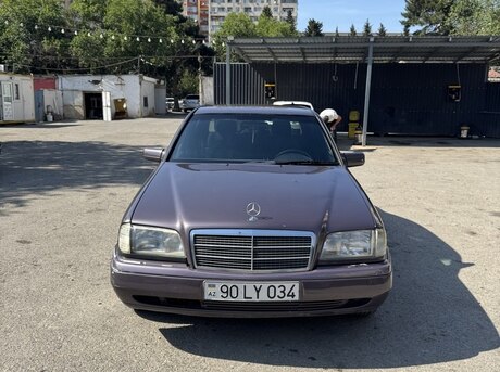 Mercedes C 180