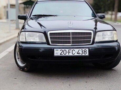 Mercedes C 200