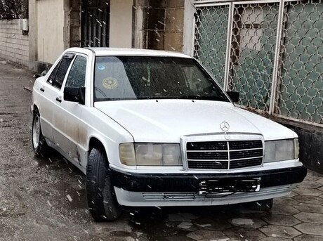 Mercedes 190
