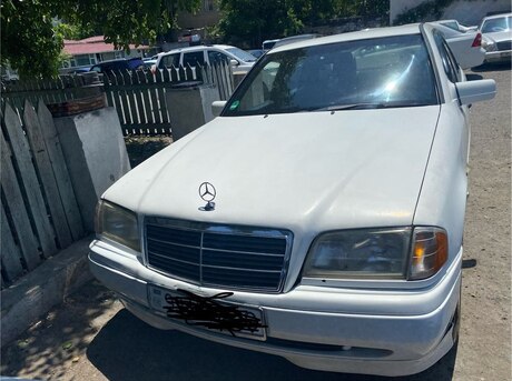 Mercedes C 180