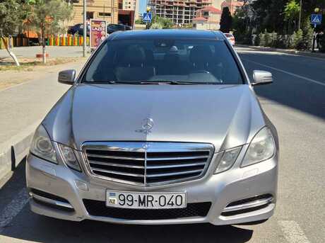 Mercedes E 220