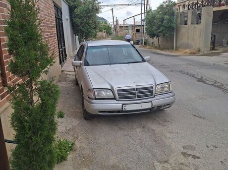 Mercedes C 180