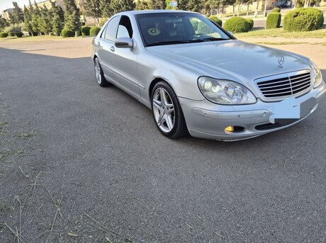 Mercedes S 320