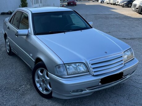 Mercedes C 220