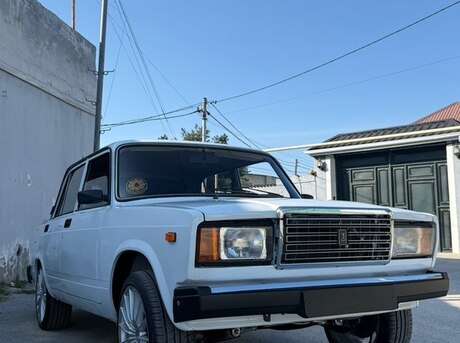LADA (VAZ) 2107