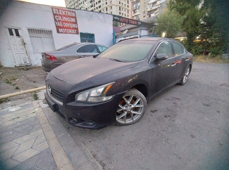 Nissan Maxima
