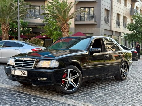 Mercedes C 230