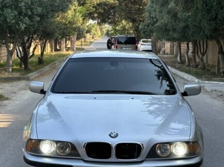 BMW 525