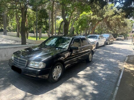 Mercedes C 220
