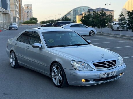Mercedes S 320