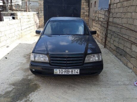 Mercedes C 180