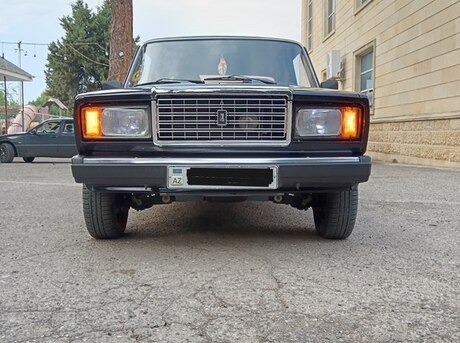 LADA (VAZ) 2107