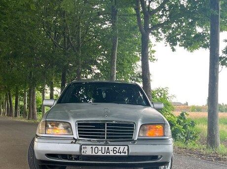 Mercedes C 220