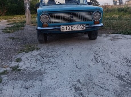 LADA (VAZ) 21011
