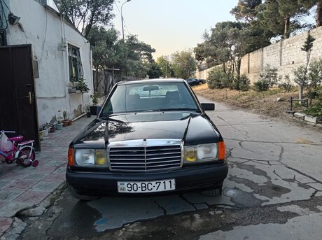 Mercedes 190