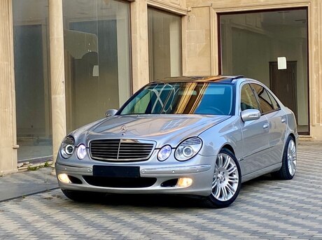 Mercedes E 240