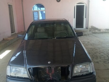 Mercedes C 180