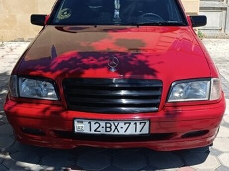 Mercedes C 200
