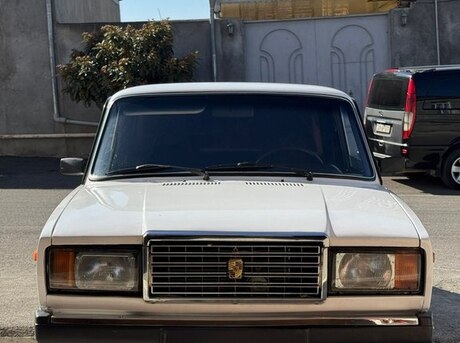 LADA (VAZ) 2107